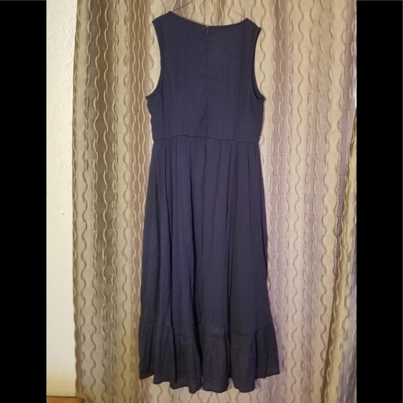 Dina Be Sleeveless Dress - Picture 2 of 4
